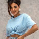 T-shirt klasyczny Magenta błękitny