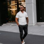 T-shirt polo męski złota blaszka TWIST OLAVOGA ecru