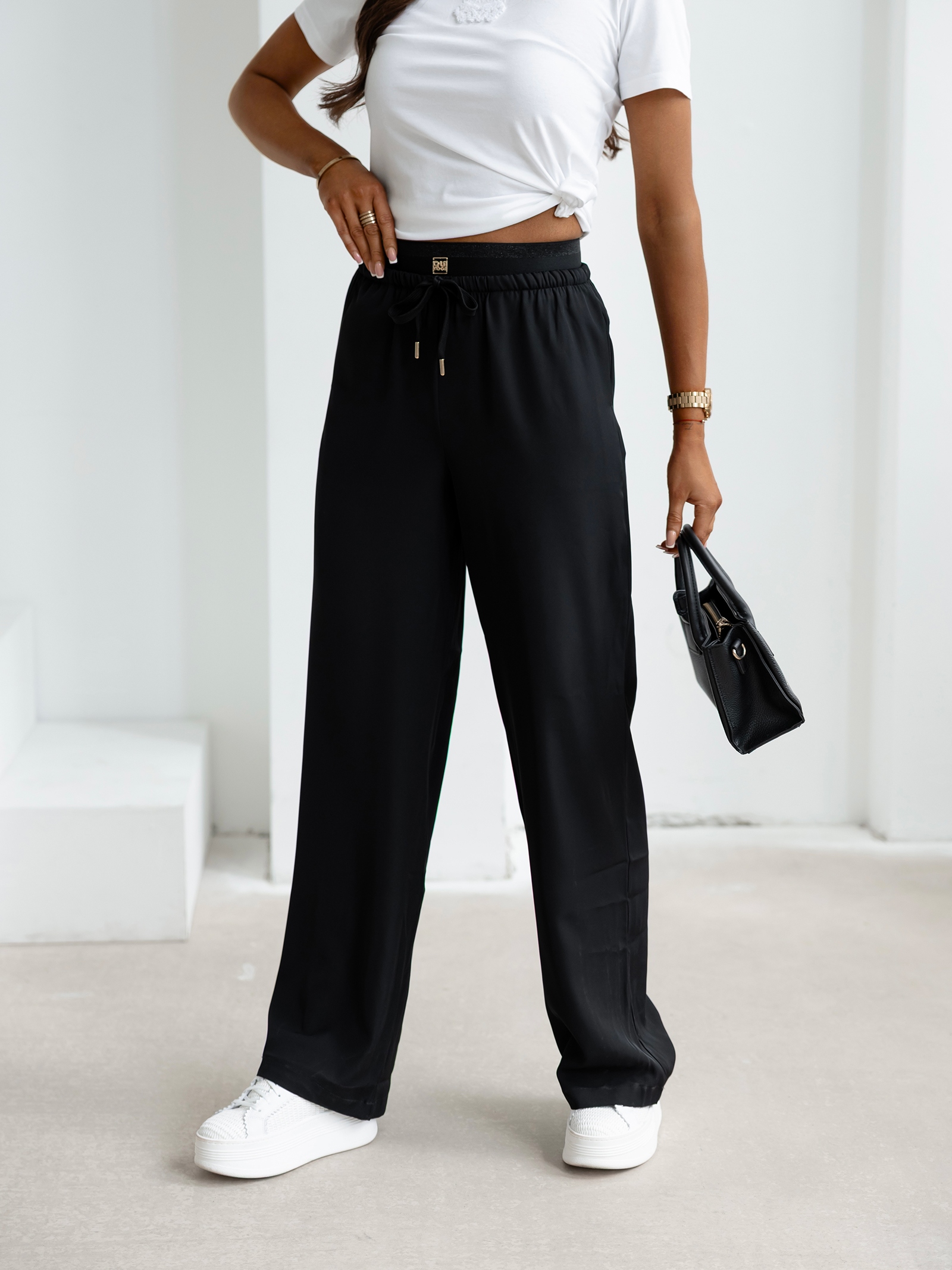 Spodnie casualowe satynowe YUO OLAVOGA czarne Spodnie casualowe satynowe YUO OLAVOGA czarne