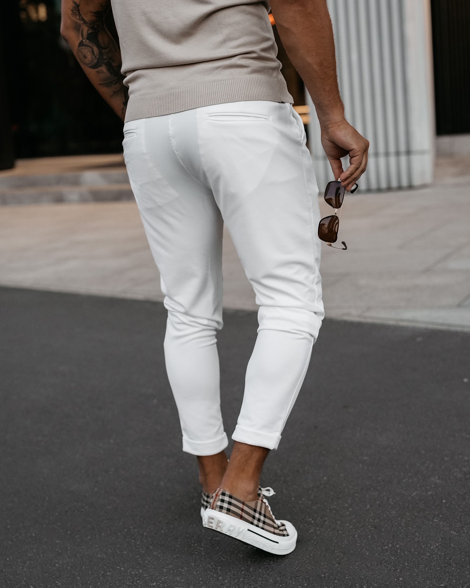 Spodnie eleganckie męskie regulowane ARIALIERY OLAVOGA ecru Spodnie eleganckie męskie regulowane ARIALIERY OLAVOGA ecru