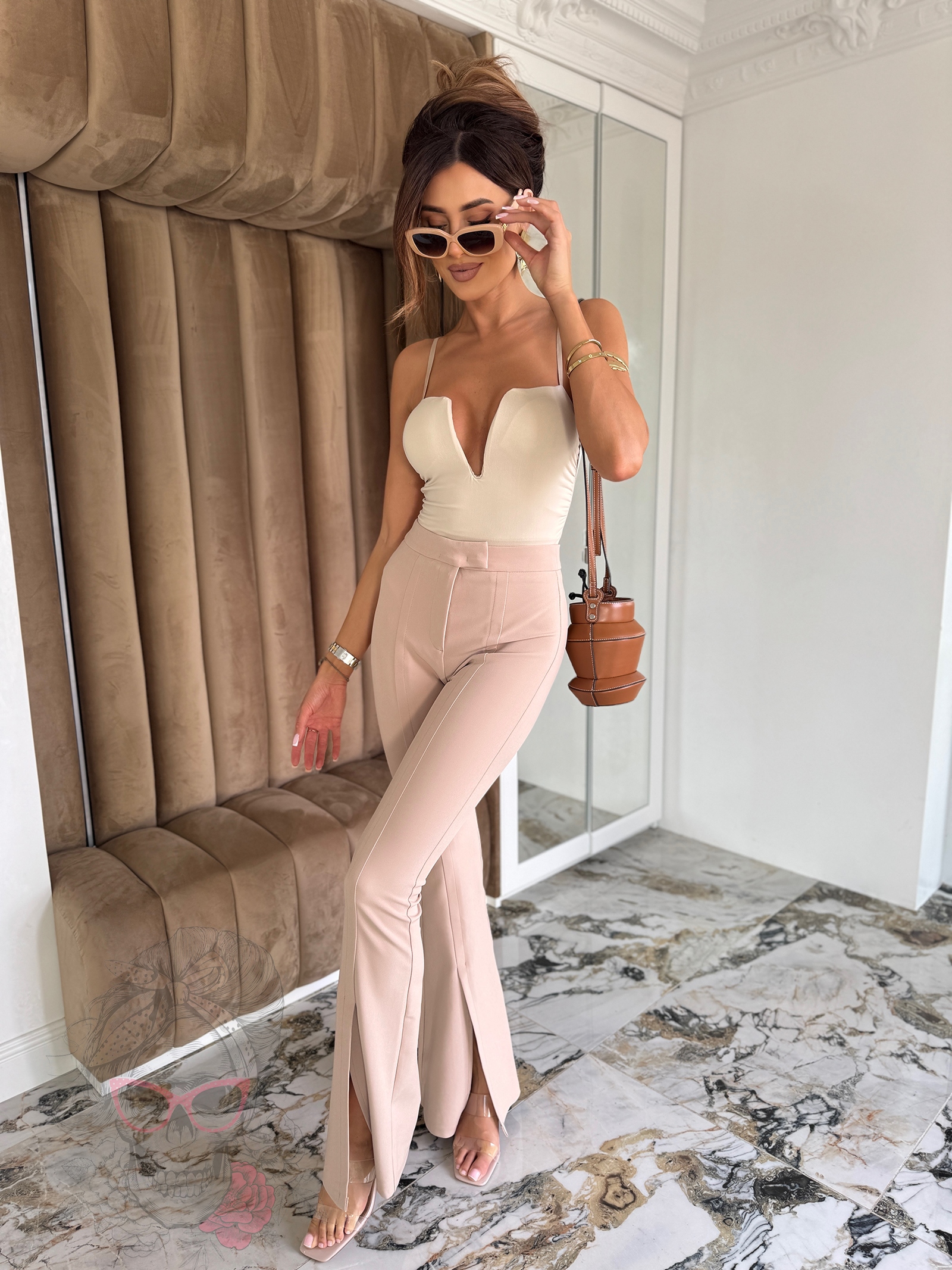 Spodnie eleganckie dzwony Keloni II beżowe Spodnie eleganckie dzwony Keloni II beżowe