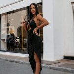 Sukienka maxi z wycięciem JOWISZ OLAVOGA czarna