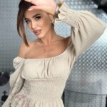 Bluzka taliowana hiszpanka Rosa beżowa