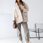 Marynarka oversize z aplikacją MC SMILE beżowo-biała