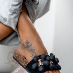 Klapki profilowane Madam Floer czarne