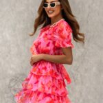 Sukienka wakacyjna w kwiaty Margot różowa