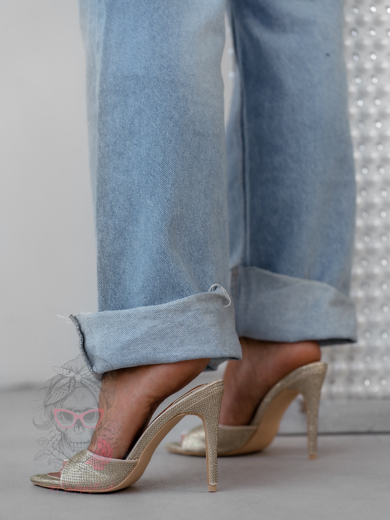 Klapki eleganckie Madam Cosmopolitan złote Klapki eleganckie Madam Cosmopolitan złote