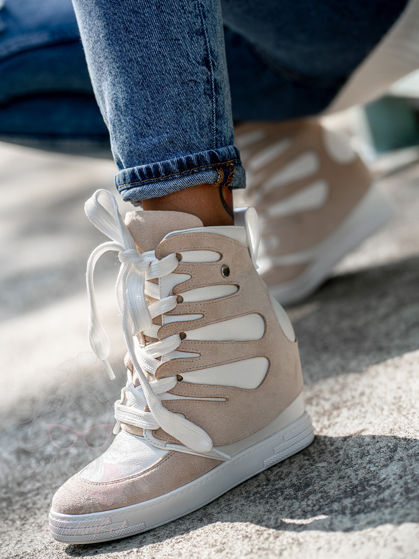 Sneakersy Madam Krua biało-beżowe Sneakersy Madam Krua biało-beżowe