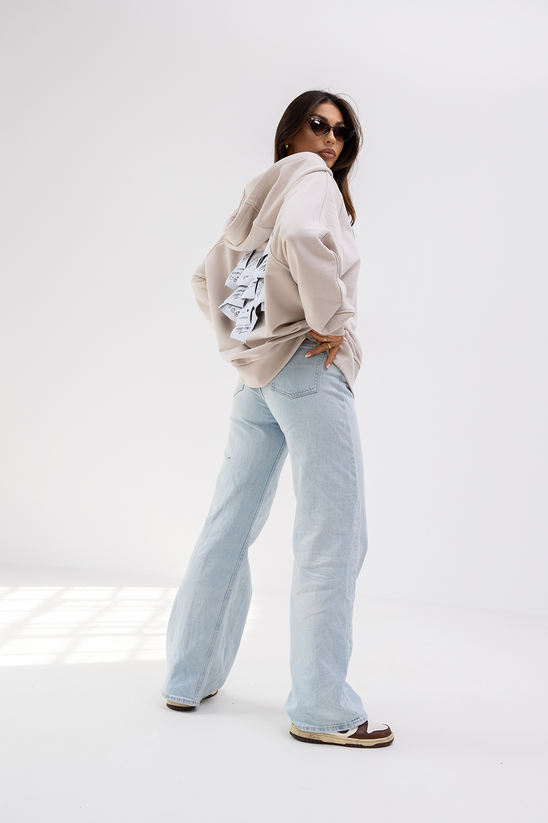 Bluza z kapturem oversize MC SMILE beż-biała