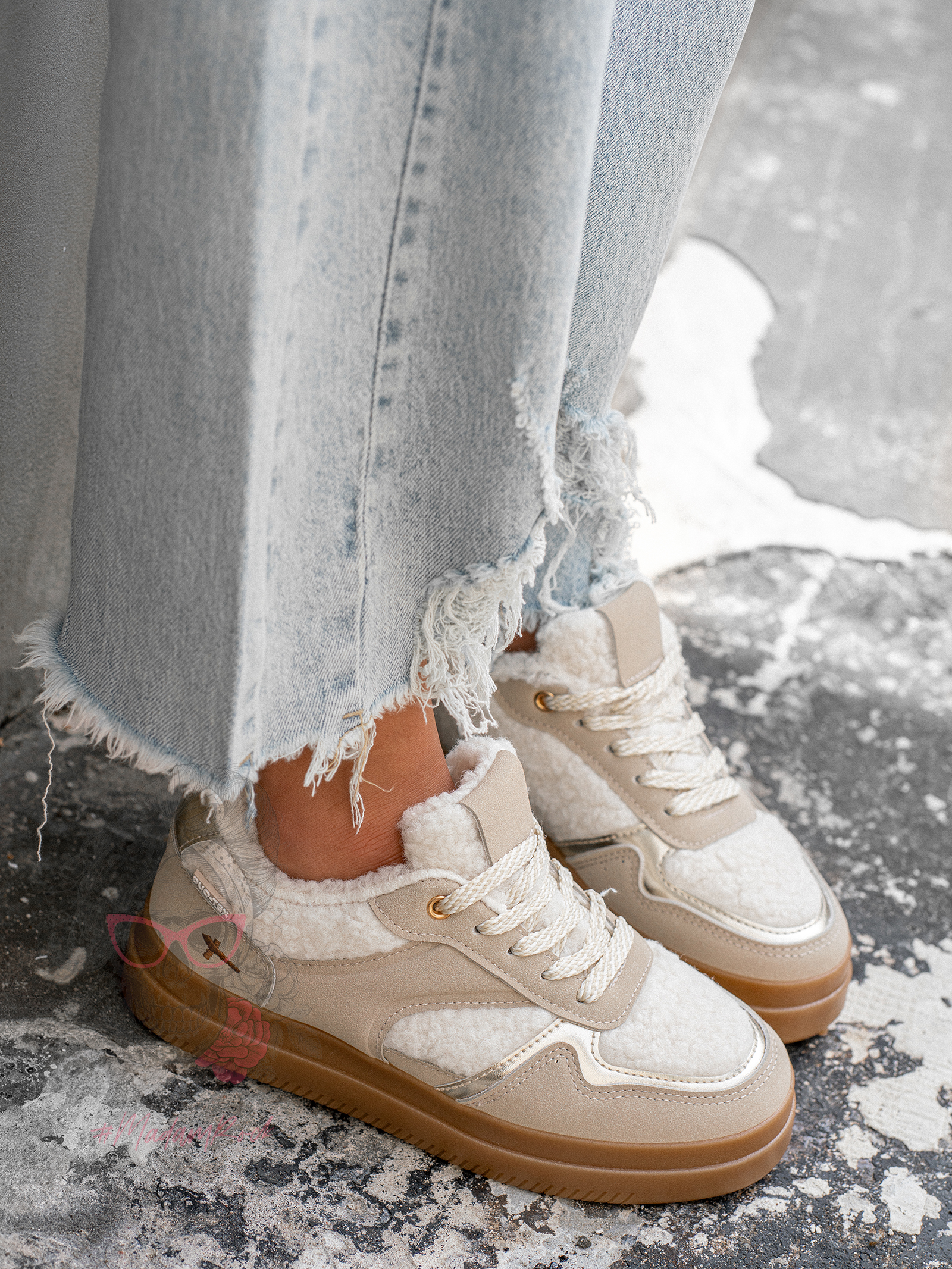 Buty sportowe z barankiem Rock Basef beżowe