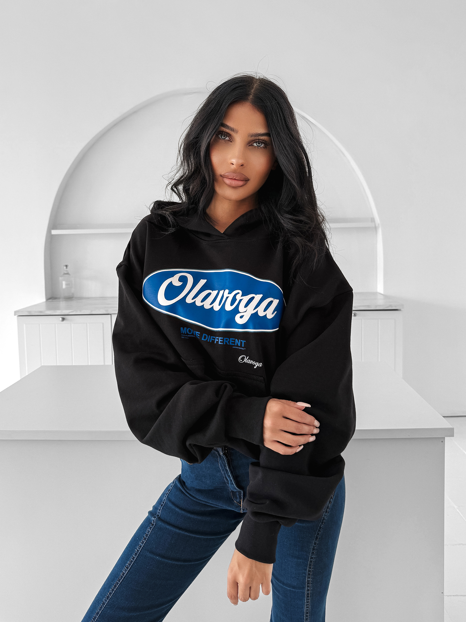 Bluza z kapturem AUTUMN MUSE OLAVOGA czarna