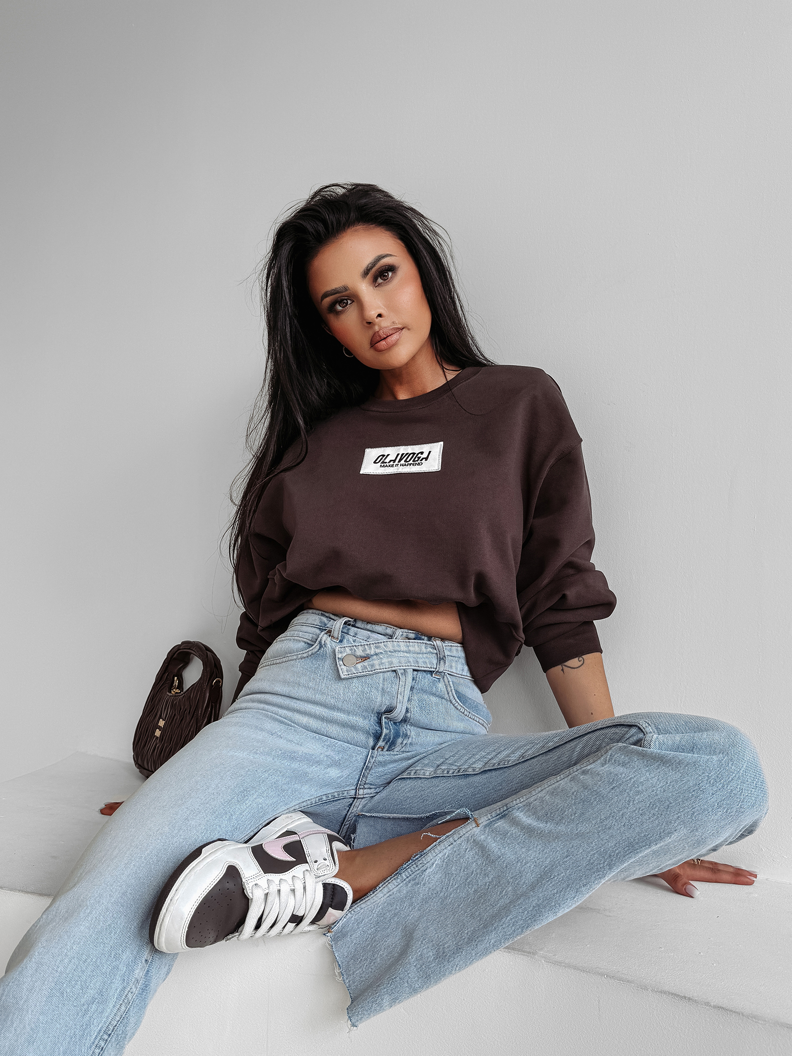 Bluza bawełniana CINNAMON HAZE OLAVOGA brązowa Bluza bawełniana CINNAMON HAZE OLAVOGA brązowa