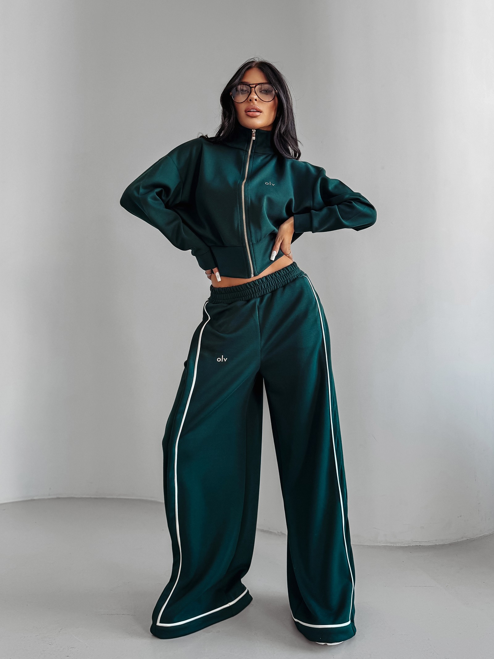 Bluza bez kaptura OLAVOGA SILENT STORM SWEATSHIRT butelkowa zieleń