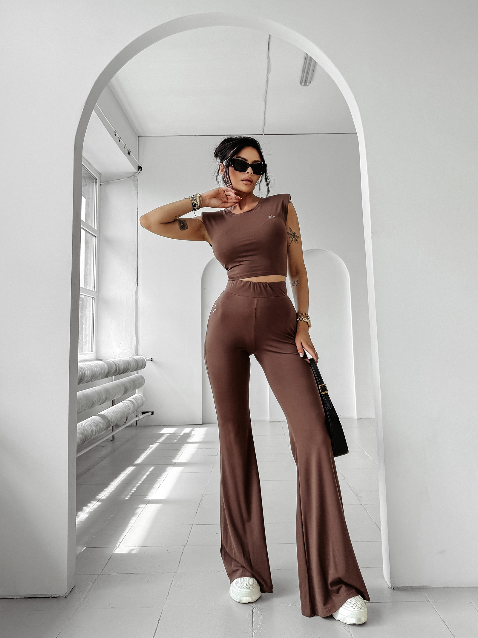 Komplet casual URBAN MAPLE OLAVOGA brązowy