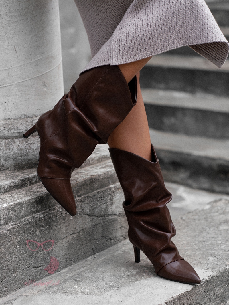 kozaki-na-szpilce-ekoskora-madam-monecco-czekoladowe