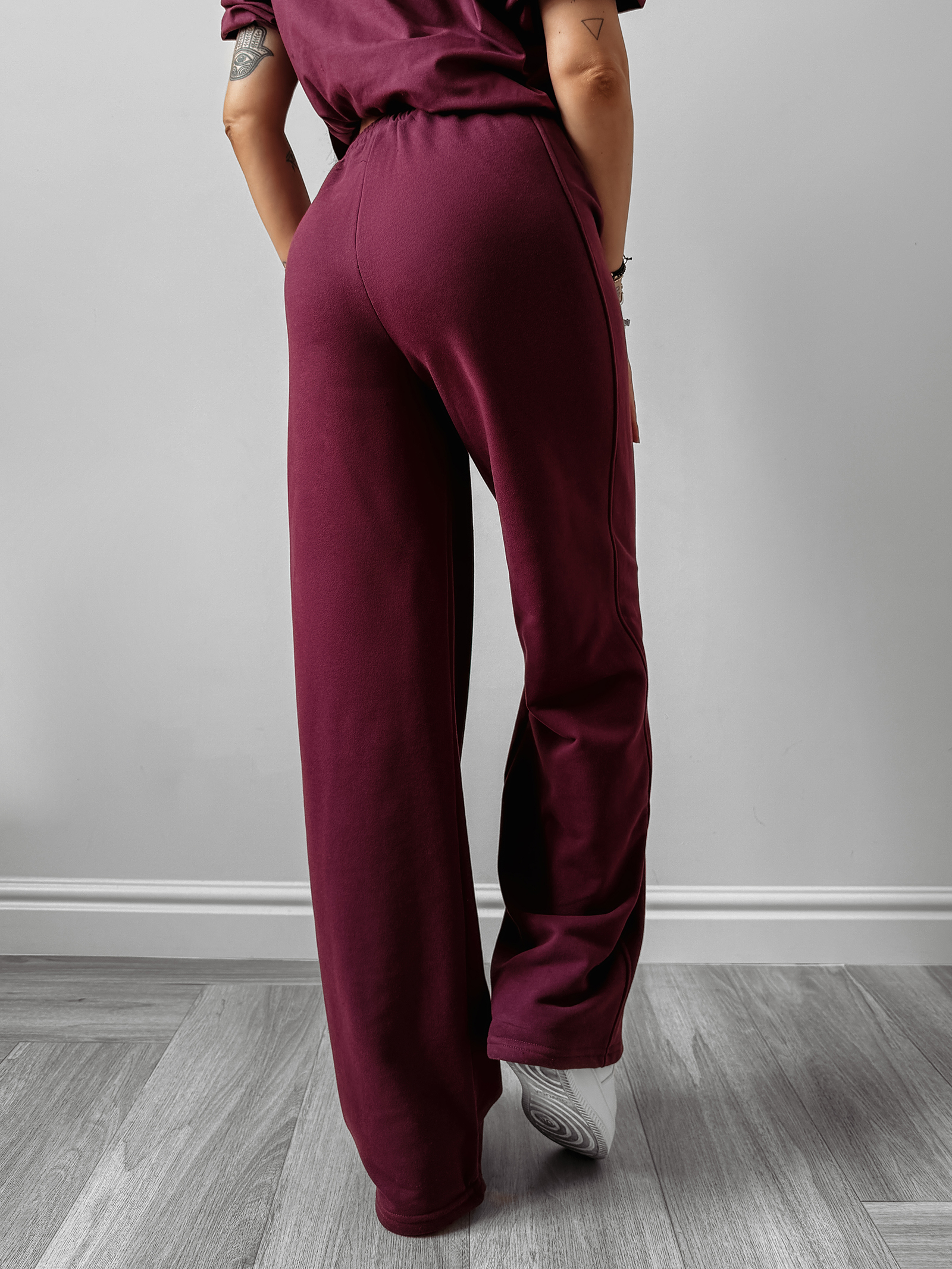 Spodnie dresowe AUTUMN WHISPER PANTS bordowe