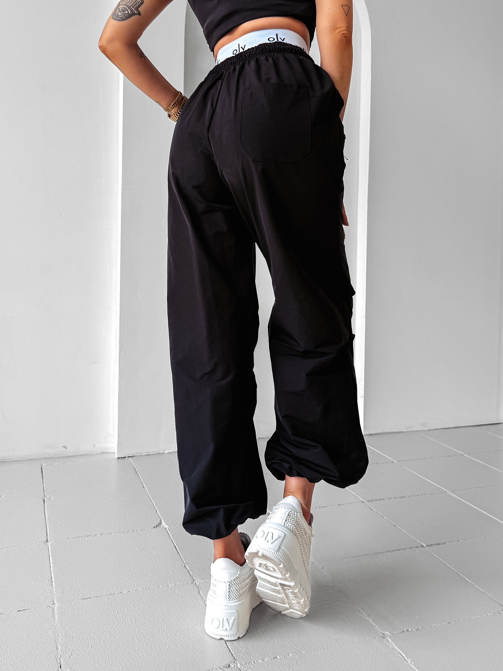 Spodnie cargo RAINY DAY OLAVOGA czarne