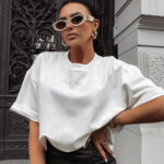 T-shirt oversize z nadrukiem na plecach OLAVOGA SIGAR ecru