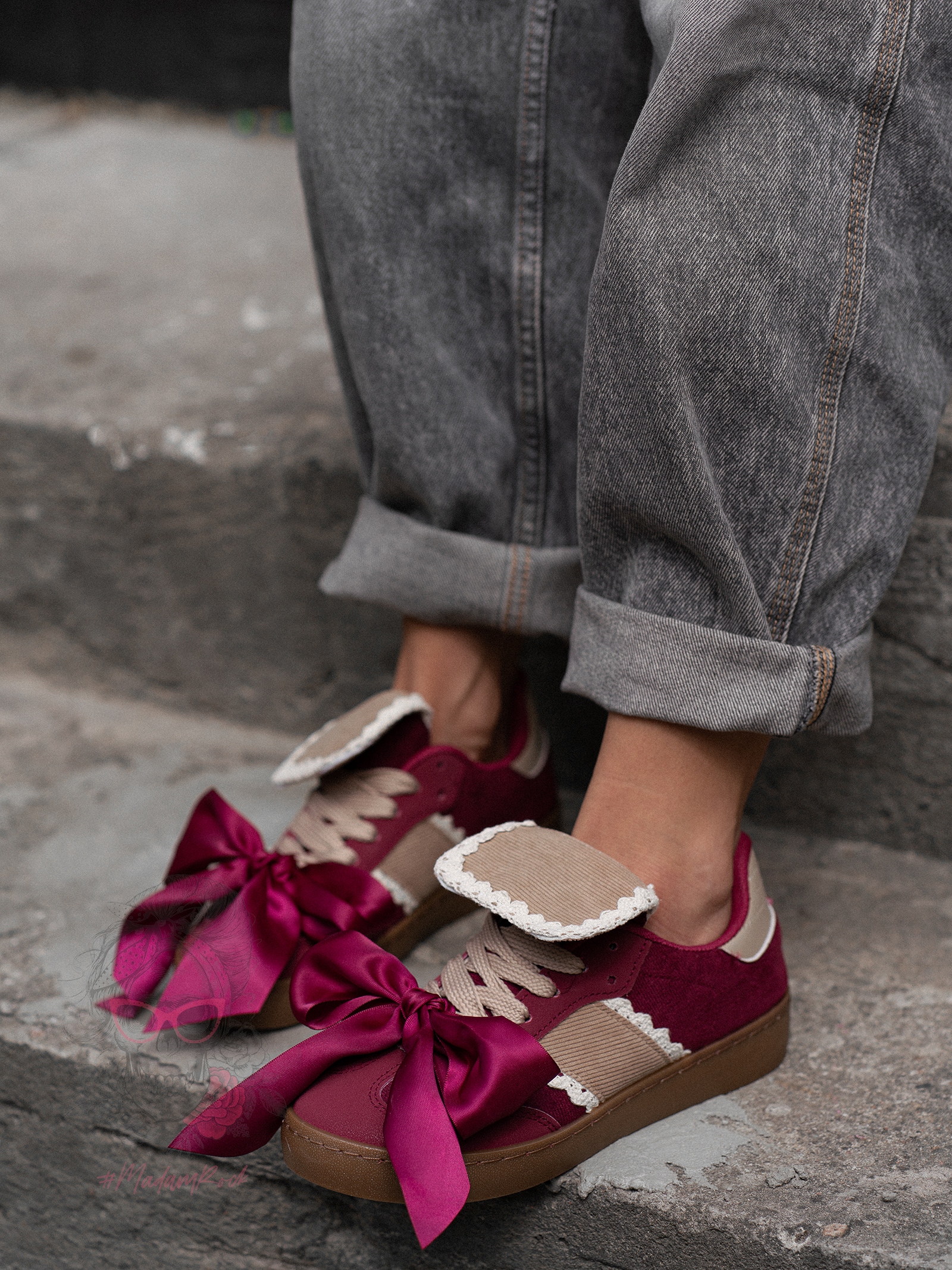 Trampki z kokardą Madam Bellas bordowe