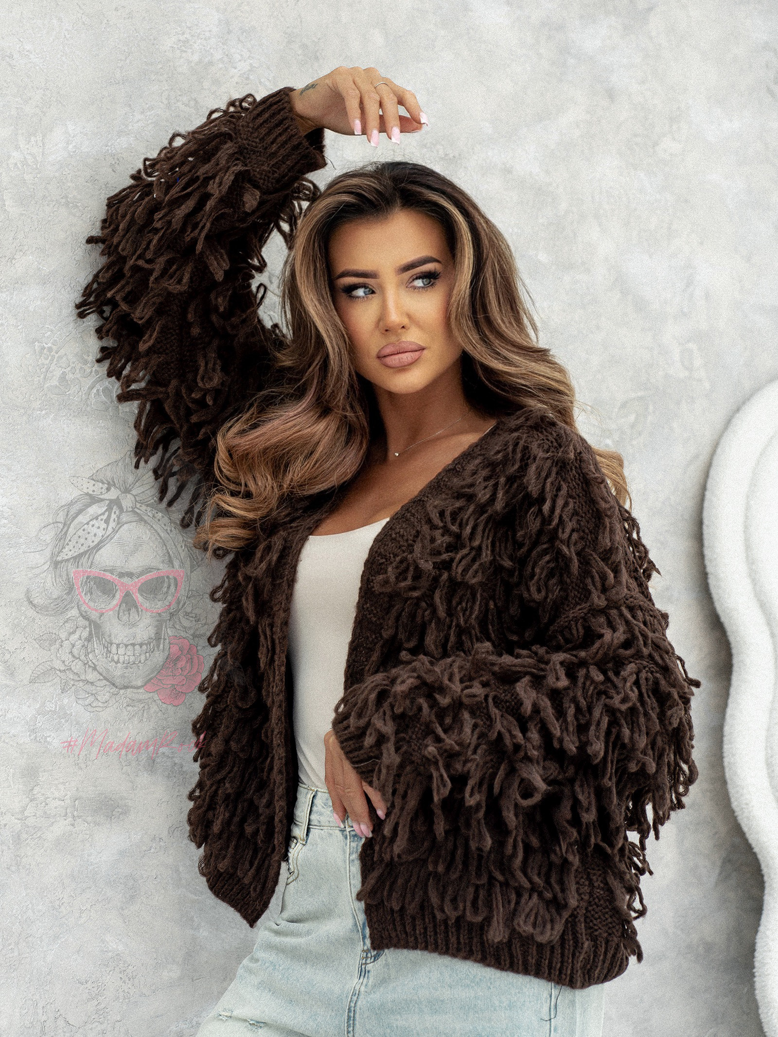 Sweter z frędzlami Marshi czekoladowy