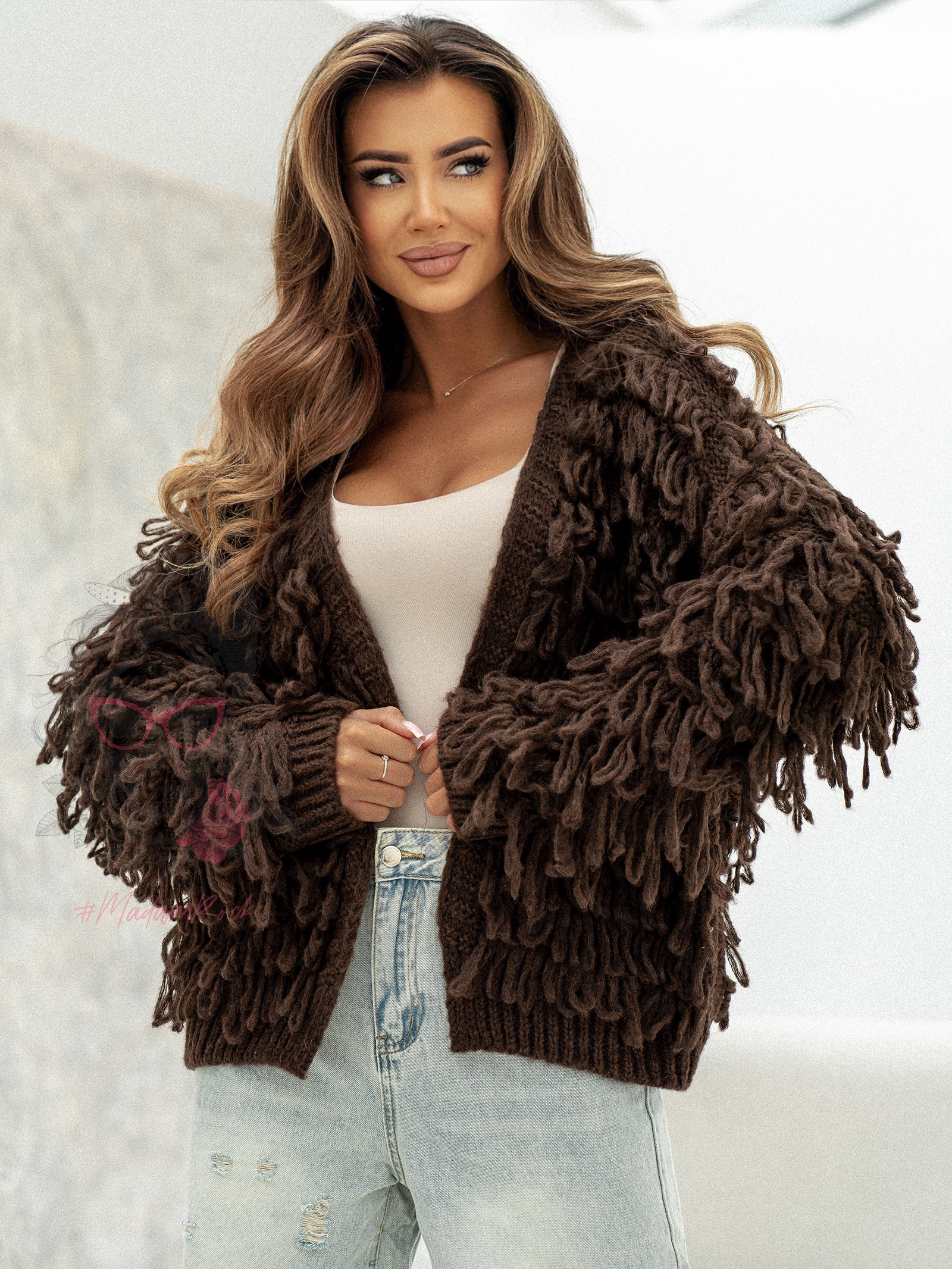 Sweter z frędzlami Marshi czekoladowy