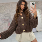 Sweter o grubym splocie Omore brązowy