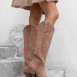 Kozaki kowbojki zamszowe OLAVOGA POINT jasny brąz