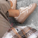 Buty sportowe z koronką Madam Mailend beżowe