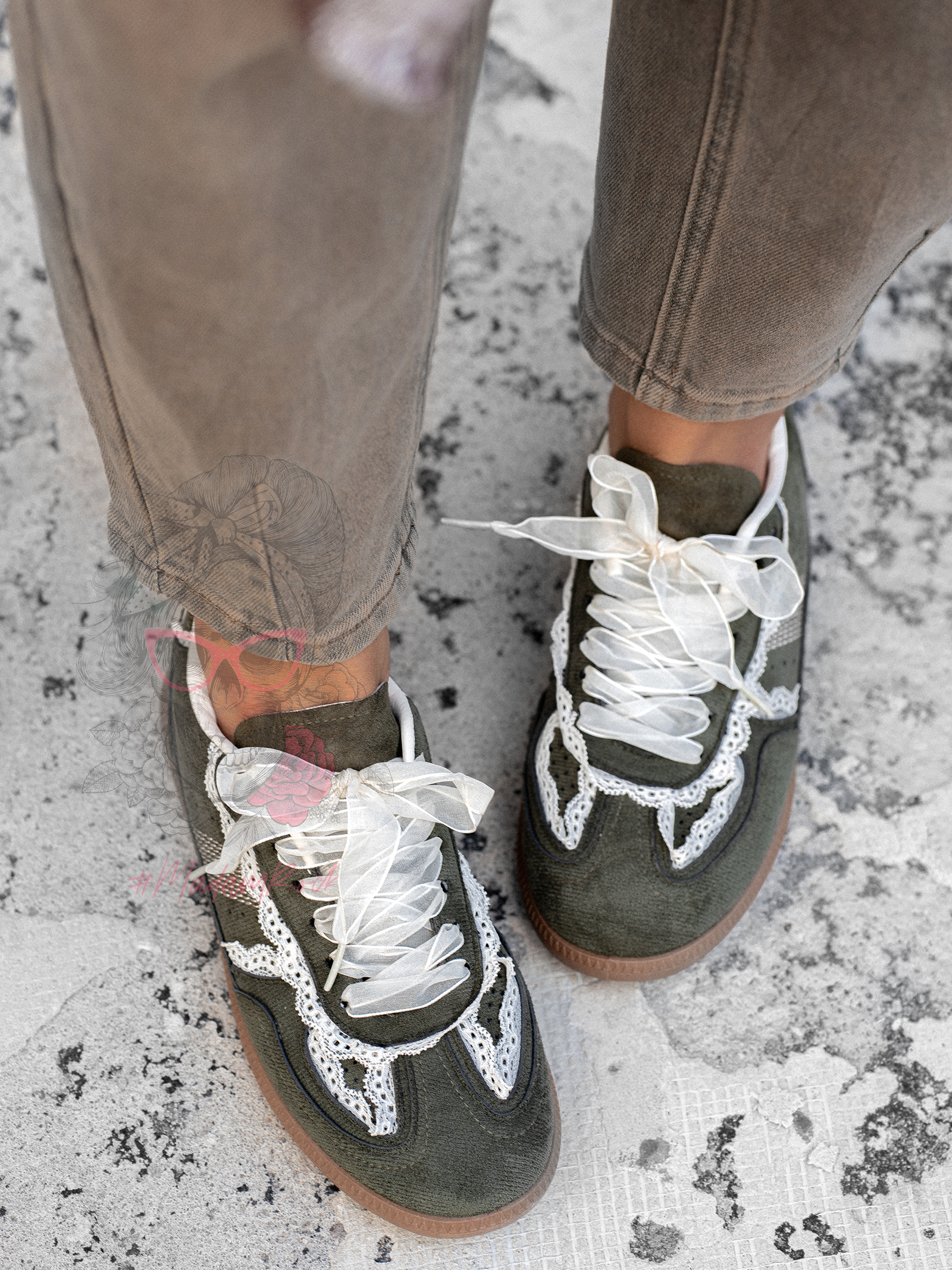 Buty sportowe z koronką Madam Mailend oliwkowe