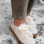 Buty sportowe z koronką Madam Miset beżowe