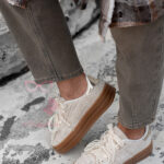 Buty sportowe z koronką Madam Miset beżowe