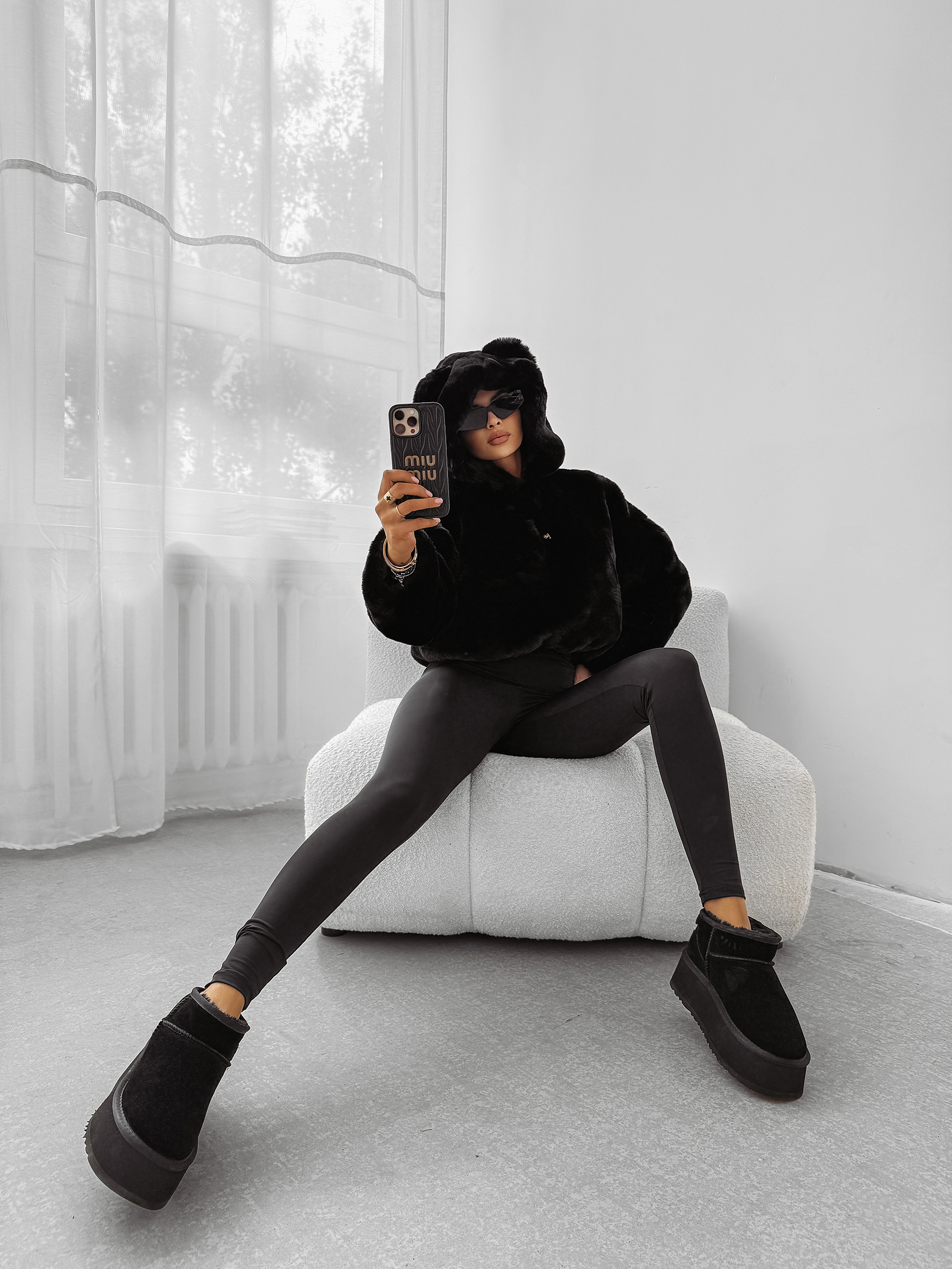 Bluza damska OLAVOGA ELIOLIE czarna ,Olavoga kolekcja damska , Olavoga moda damska , Olavoga ubrania damski , Olavoga stylizacje damskie , Olavoga streetwear damski , Olavoga moda damska premium , Olavoga stylizacje casual damskie , Olavoga ubrania damskie online , Olavoga fashion woman , Olavoga elegancka moda damska , moda damska premium , moda damska online , nowoczesna moda damska , nowoczesne ubrania damskie , ubrania damskie streetwear , elegancka moda damska online , casual moda damska , odzież damska streetwear , stylizacje damskie casual , luksusowa moda damska , sklep online , sklep internetowy , zakupy , wyprzedaż , outlet ,