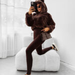 Bluza damska OLAVOGA ELIOLIE brązowa ,Olavoga kolekcja damska , Olavoga moda damska , Olavoga ubrania damski , Olavoga stylizacje damskie , Olavoga streetwear damski , Olavoga moda damska premium , Olavoga stylizacje casual damskie , Olavoga ubrania damskie online , Olavoga fashion woman , Olavoga elegancka moda damska , moda damska premium , moda damska online , nowoczesna moda damska , nowoczesne ubrania damskie , ubrania damskie streetwear , elegancka moda damska online , casual moda damska , odzież damska streetwear , stylizacje damskie casual , luksusowa moda damska , sklep online , sklep internetowy , zakupy , wyprzedaż , outlet ,