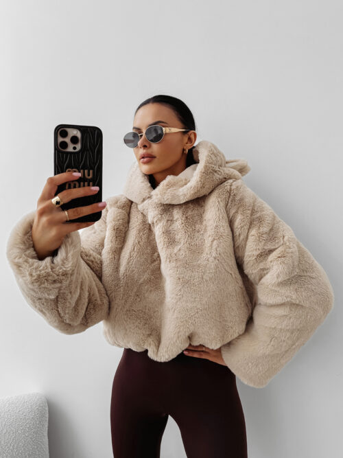 Bluza damska OLAVOGA ELIOLIE beżowa ,Olavoga kolekcja damska , Olavoga moda damska , Olavoga ubrania damski , Olavoga stylizacje damskie , Olavoga streetwear damski , Olavoga moda damska premium , Olavoga stylizacje casual damskie , Olavoga ubrania damskie online , Olavoga fashion woman , Olavoga elegancka moda damska , moda damska premium , moda damska online , nowoczesna moda damska , nowoczesne ubrania damskie , ubrania damskie streetwear , elegancka moda damska online , casual moda damska , odzież damska streetwear , stylizacje damskie casual , luksusowa moda damska , sklep online , sklep internetowy , zakupy , wyprzedaż , outlet ,