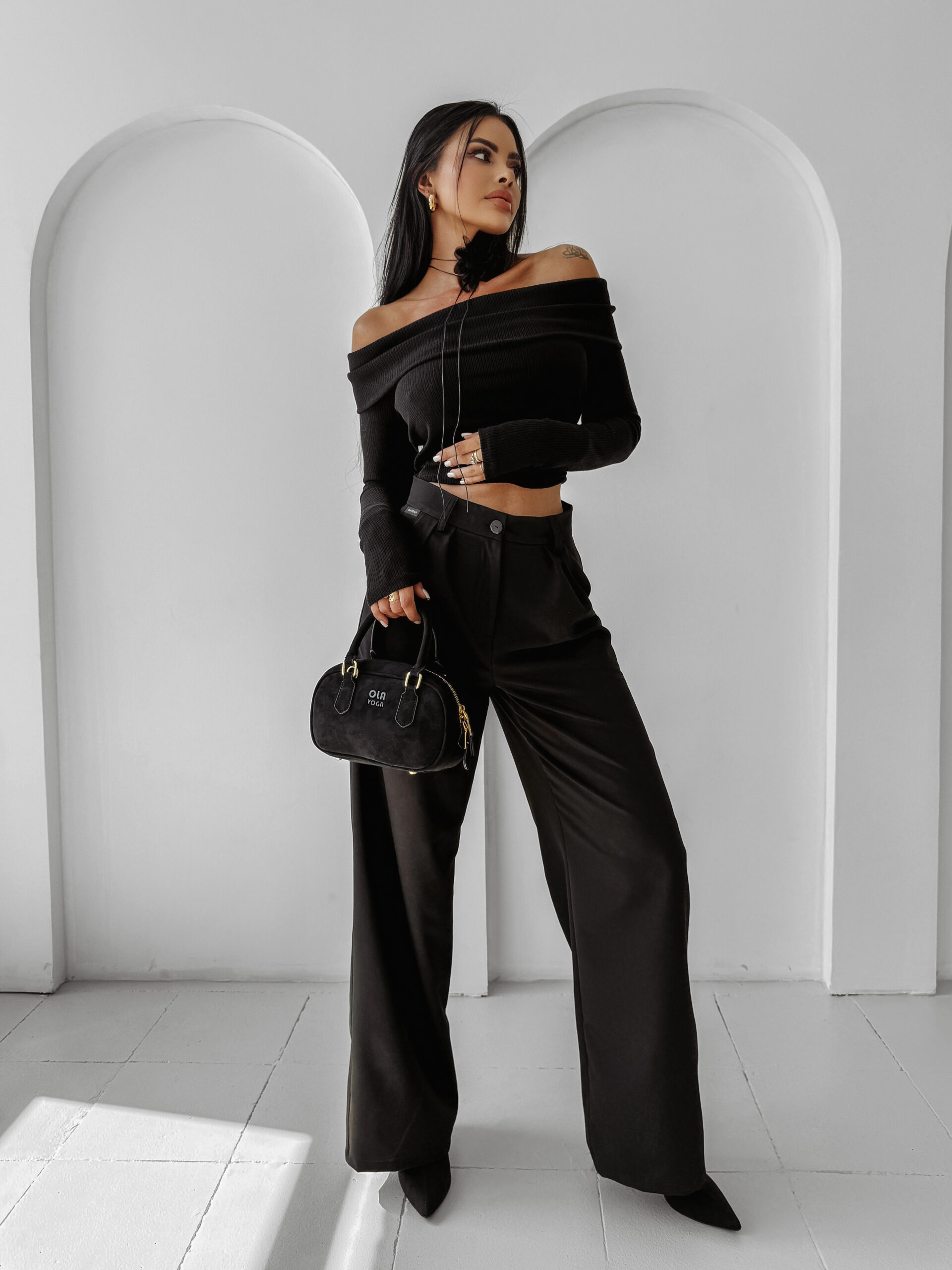 Bluzka prążkowana OLAVOGA CREAMED FOG czarna