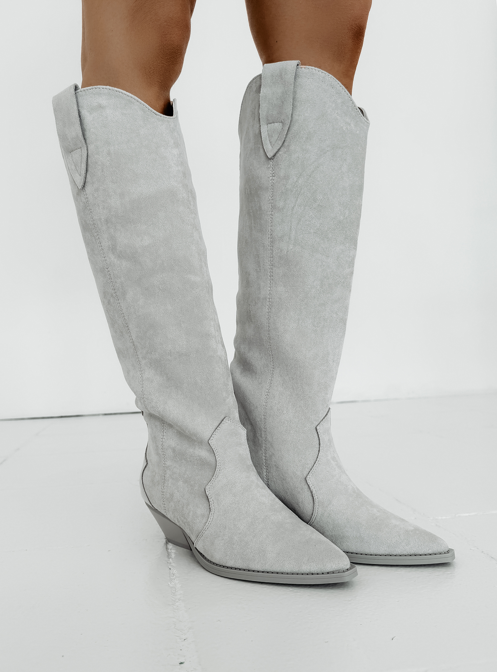 Kozaki kowbojki zamszowe OLAVOGA POINT beżowe