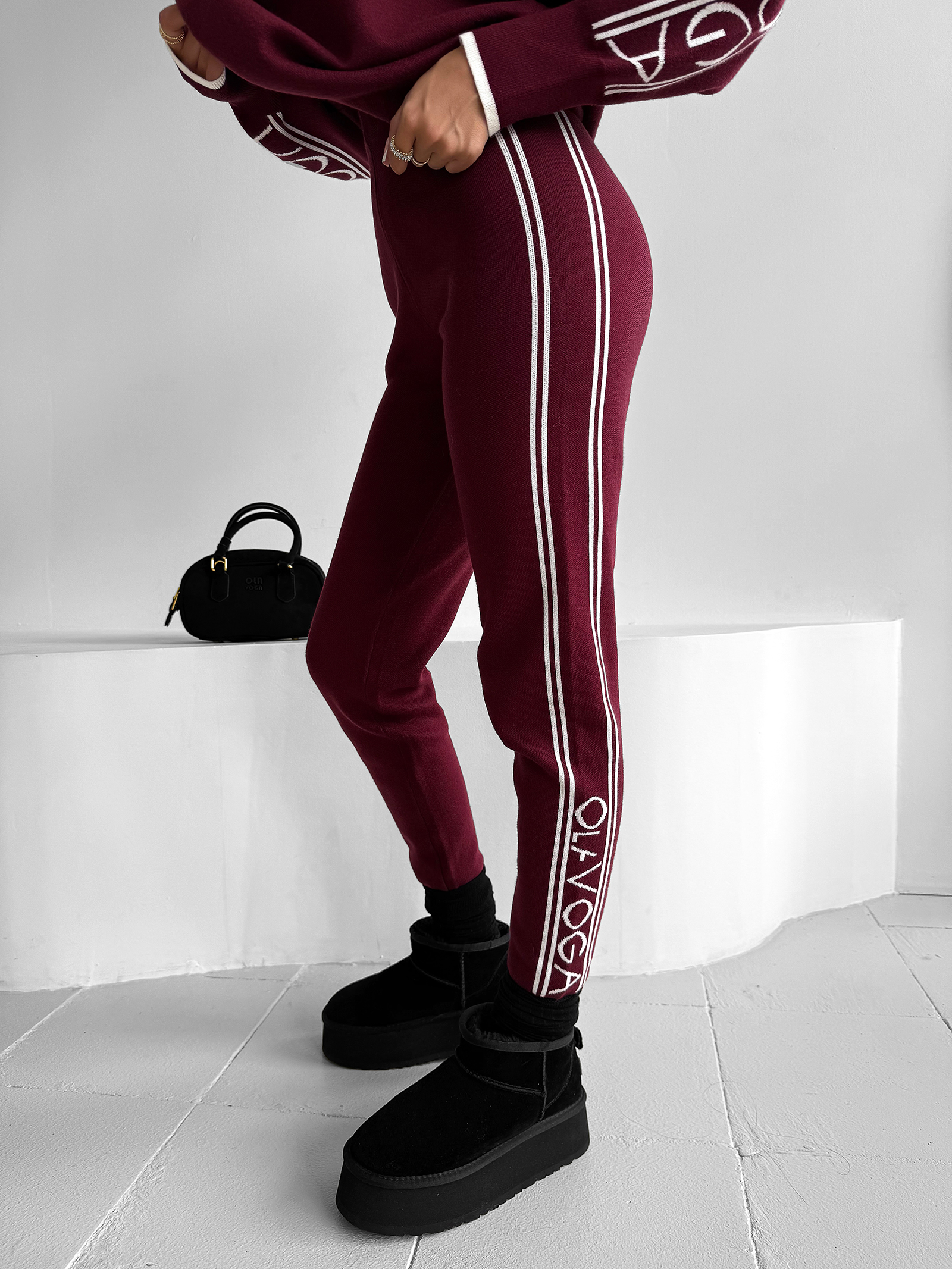 Komplet damski OLAVOGA LAROSE bordowy