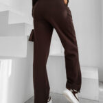 Komplet damski OLAVOGA SANCTUARY brązowy ,Olavoga kolekcja damska , Olavoga moda damska , Olavoga ubrania damski , Olavoga stylizacje damskie , Olavoga streetwear damski , Olavoga moda damska premium , Olavoga stylizacje casual damskie , Olavoga ubrania damskie online , Olavoga fashion woman , Olavoga elegancka moda damska , moda damska premium , moda damska online , nowoczesna moda damska , nowoczesne ubrania damskie , ubrania damskie streetwear , elegancka moda damska online , casual moda damska , odzież damska streetwear , stylizacje damskie casual , luksusowa moda damska , sklep online , sklep internetowy , zakupy , wyprzedaż , outlet ,