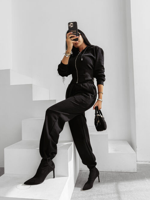 Komplet damski OLAVOGA SANCTUARY czarny ,Olavoga kolekcja damska , Olavoga moda damska , Olavoga ubrania damski , Olavoga stylizacje damskie , Olavoga streetwear damski , Olavoga moda damska premium , Olavoga stylizacje casual damskie , Olavoga ubrania damskie online , Olavoga fashion woman , Olavoga elegancka moda damska , moda damska premium , moda damska online , nowoczesna moda damska , nowoczesne ubrania damskie , ubrania damskie streetwear , elegancka moda damska online , casual moda damska , odzież damska streetwear , stylizacje damskie casual , luksusowa moda damska , sklep online , sklep internetowy , zakupy , wyprzedaż , outlet ,