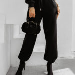 Komplet damski OLAVOGA SANCTUARY czarny ,Olavoga kolekcja damska , Olavoga moda damska , Olavoga ubrania damski , Olavoga stylizacje damskie , Olavoga streetwear damski , Olavoga moda damska premium , Olavoga stylizacje casual damskie , Olavoga ubrania damskie online , Olavoga fashion woman , Olavoga elegancka moda damska , moda damska premium , moda damska online , nowoczesna moda damska , nowoczesne ubrania damskie , ubrania damskie streetwear , elegancka moda damska online , casual moda damska , odzież damska streetwear , stylizacje damskie casual , luksusowa moda damska , sklep online , sklep internetowy , zakupy , wyprzedaż , outlet ,