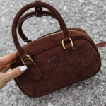 Torebka zamszowa OLAVOGA FORBIDDEN jasny brąz