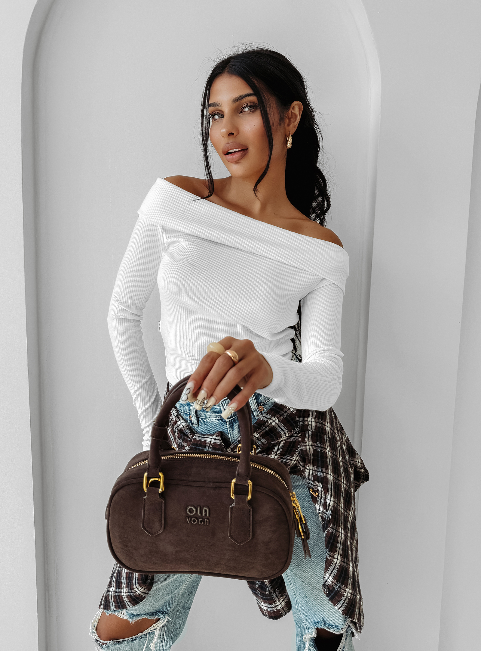 うるぽが Torebka zamszowa OLAVOGA FORBIDDEN ciemny brąz - Madam Rock