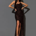 Sukienka cekinowa NB Lapoto brązowa