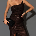 Sukienka cekinowa NB Lapoto brązowa