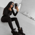 Workery damskie OLAVOGA BADDIE czarne prezentowane na modelce