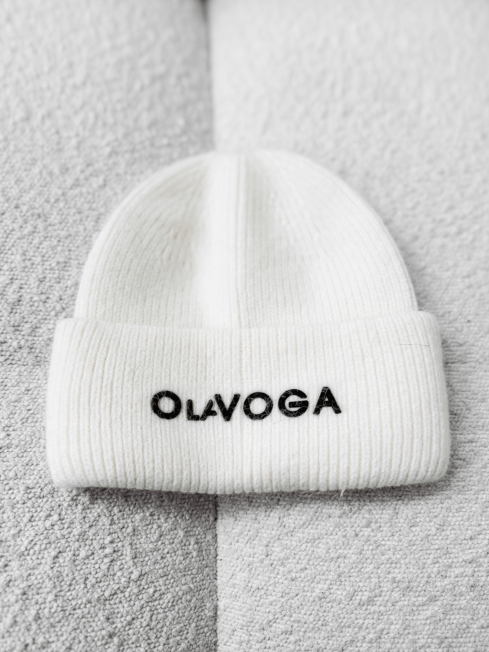 Czapka damska OLAVOGA MEDINA ecru