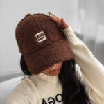 Czapka z daszkiem OLAVOGA SAAL brązowa