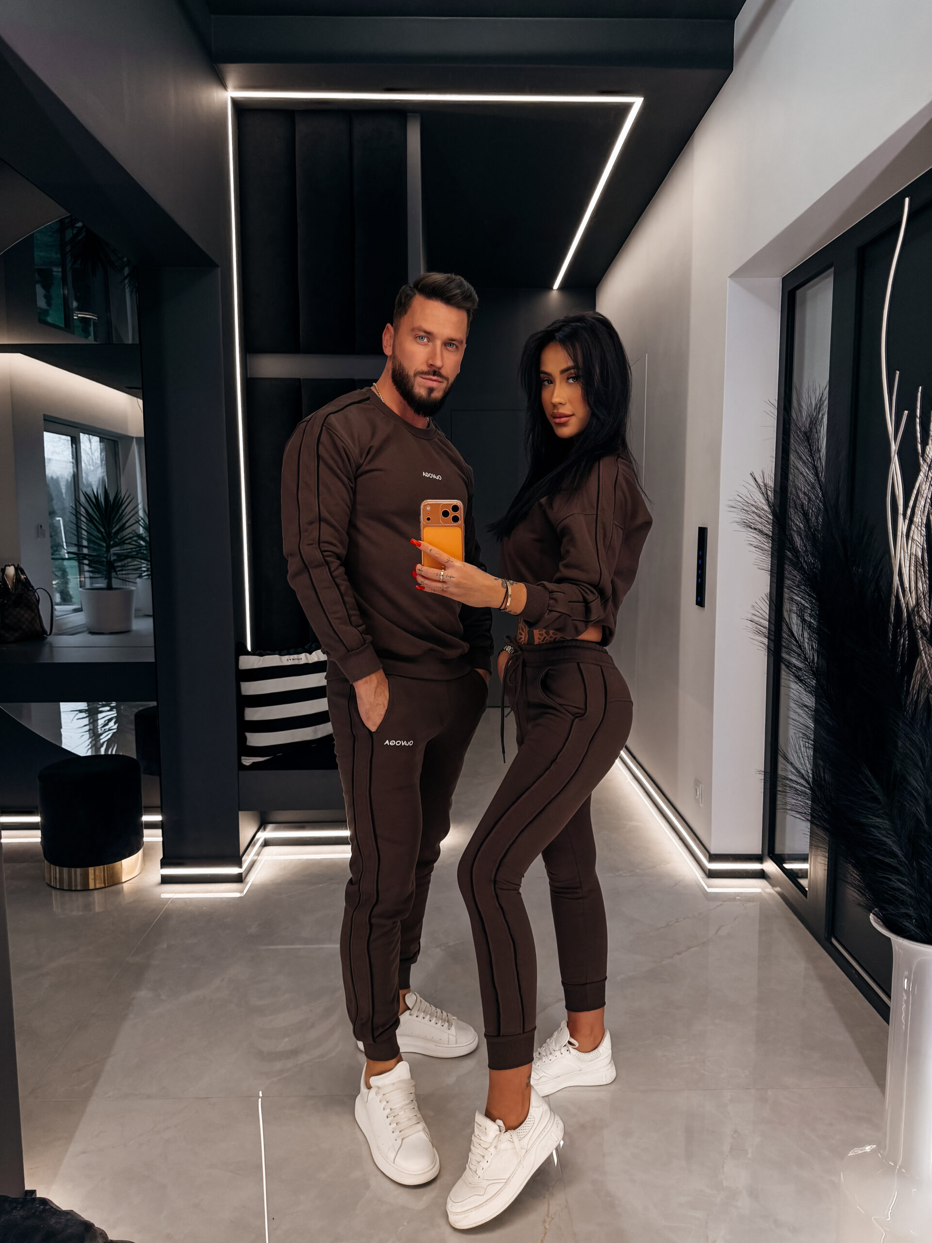 Komplet męski OLAVOGA MATCHY MEN dresowy brązowy