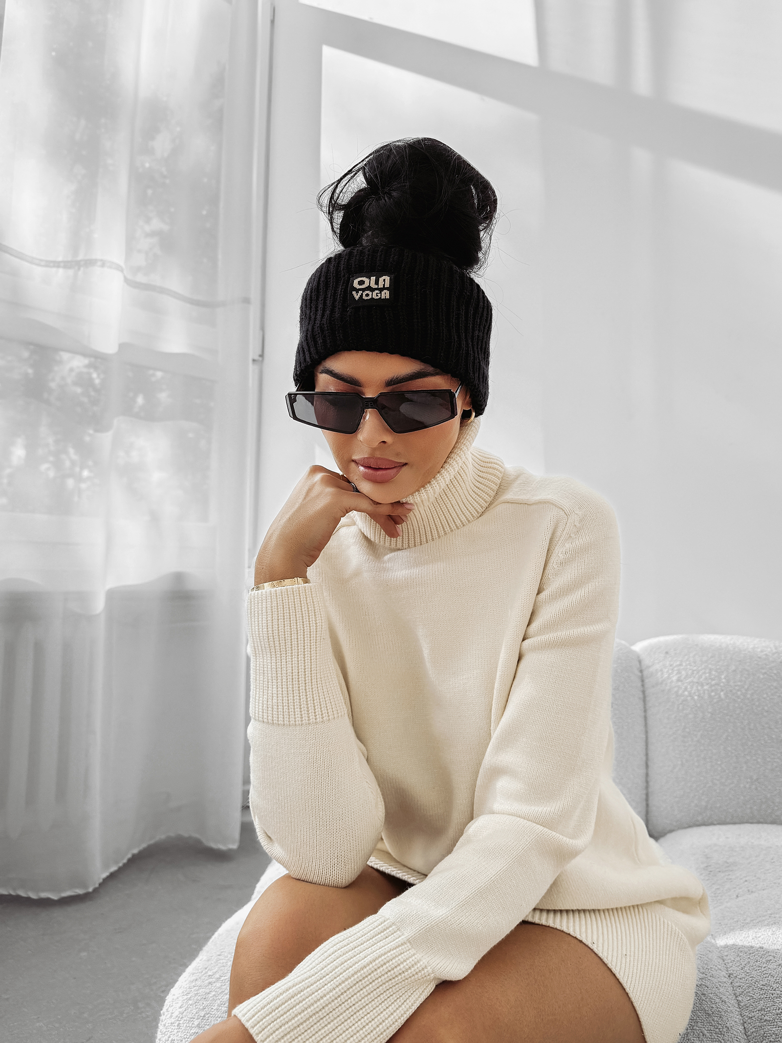 Opaska damska OLAVOGA OREJA czarna