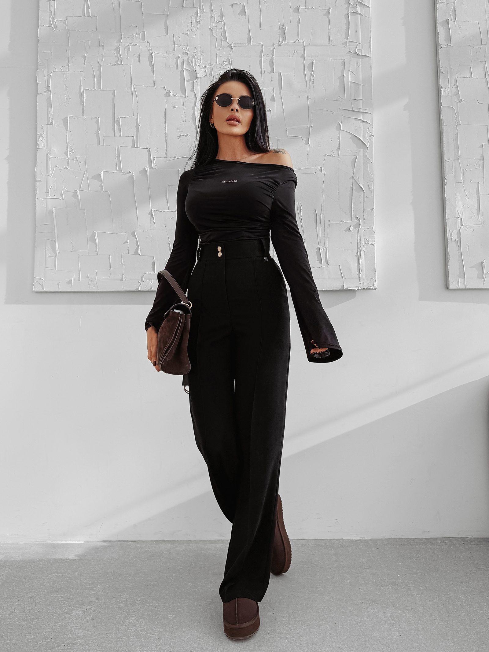 Bluzka damska OLAVOGA LOTUS czarna